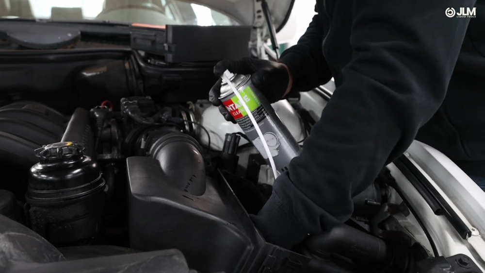 JLM Intake Cleaner 施工シーン